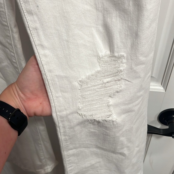 Joe’s Jeans High Rise Distressed Flare White Jeans Size 26 - Picture 8 of 13